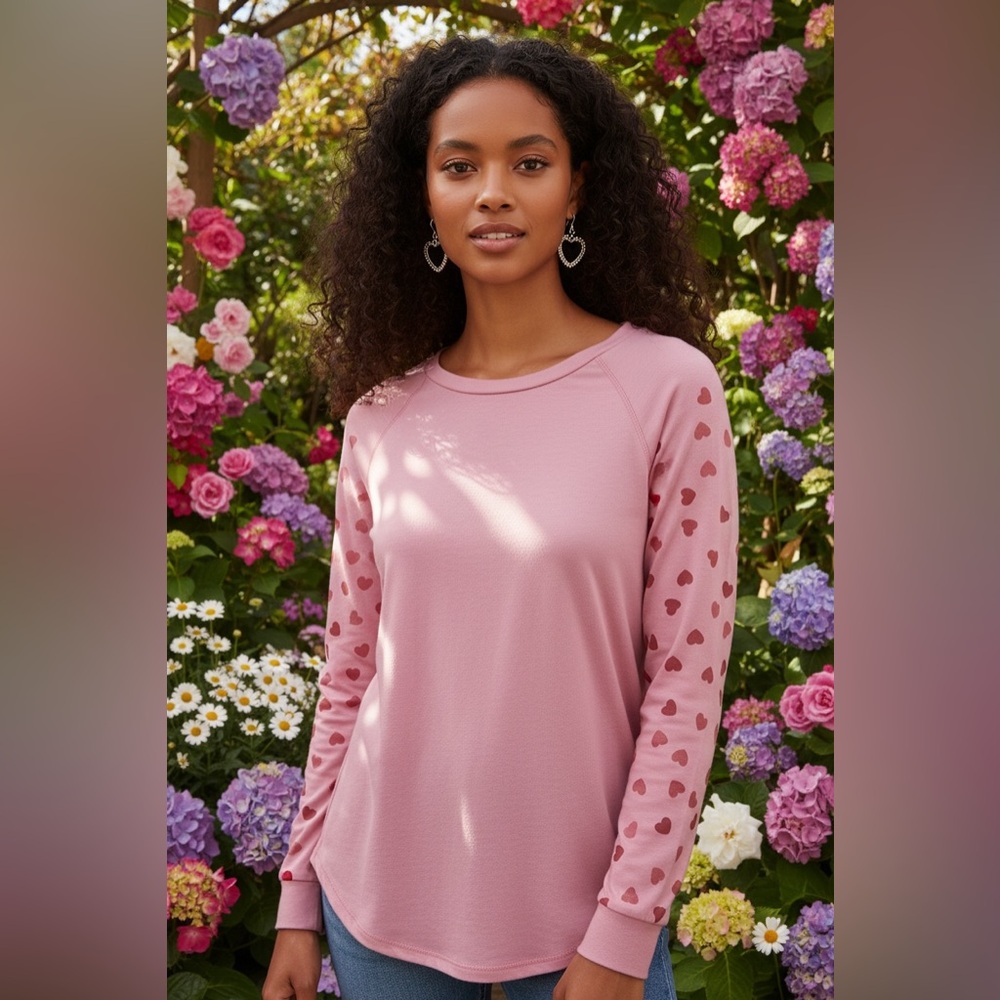 BloomChic Hearts Aflutter Set - Top (Pre-loved), Earrings (NWT), Lip Oil (NWT)